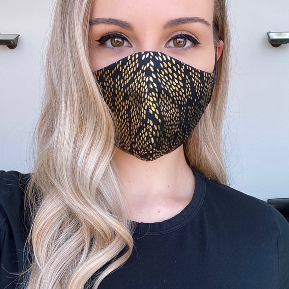 Accessories - 😷 Reversible Double Layered Face Mask